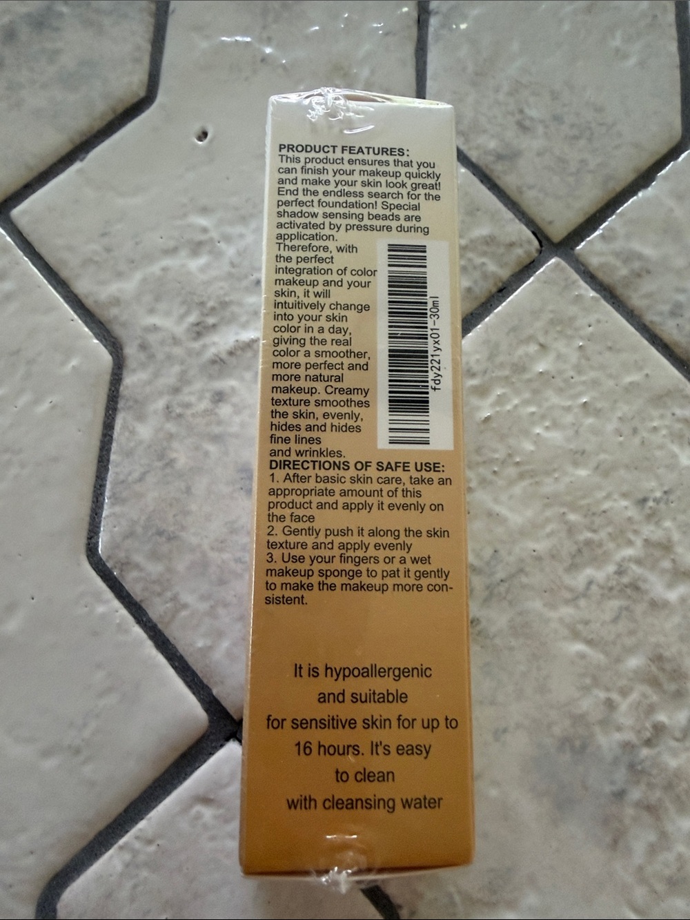 Foundation Makeup SPF 15 – color adjusting - Picture 4 of 4
